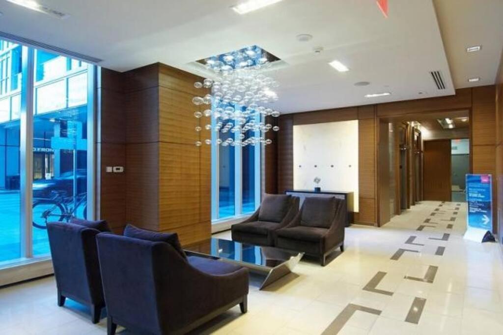 Апартаменты Toronto Lofts Экстерьер фото