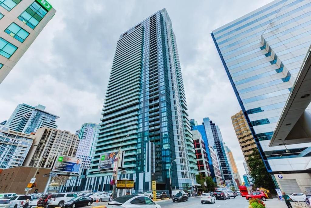 Апартаменты Toronto Lofts Экстерьер фото