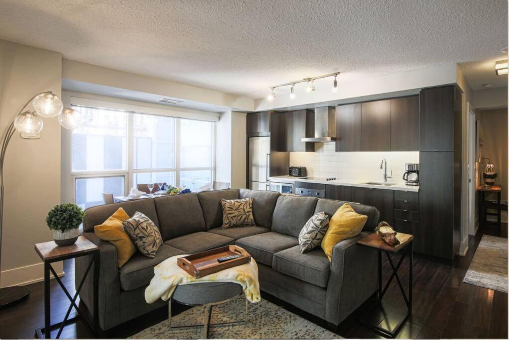 Апартаменты Toronto Lofts Экстерьер фото